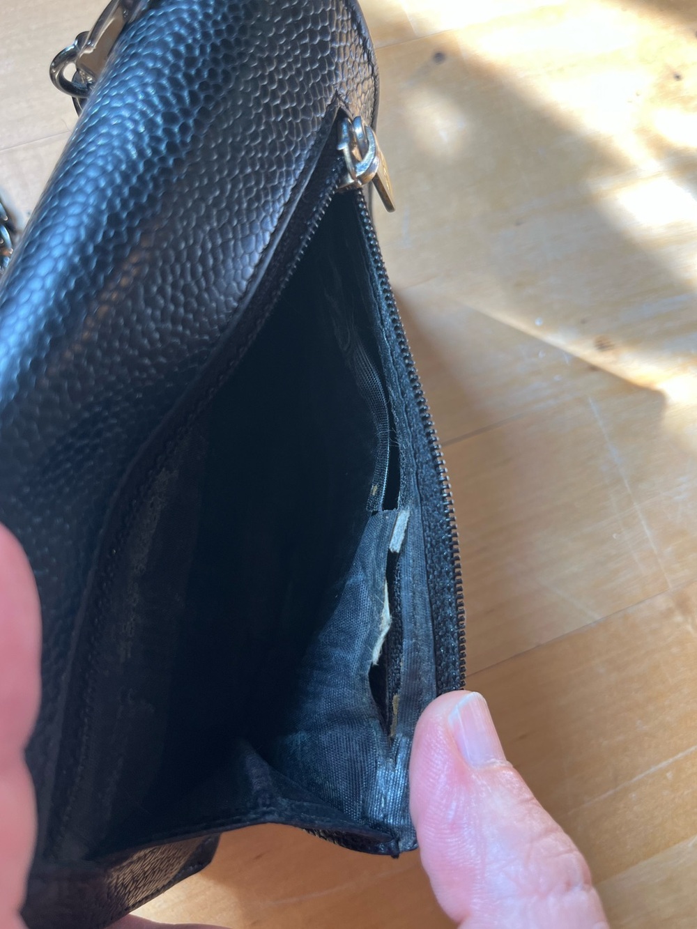 CHANEL Black Quilted Caviar Leather Crossbody Wallet with Chain - Picture 9 of 13